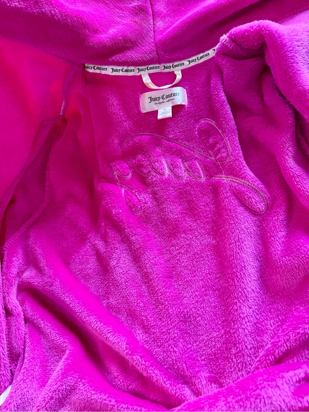 Juicy Couture Hot Pink Plush Velour Robe with Sequined Back Logo NWOT 1X - Picture 10 of 10